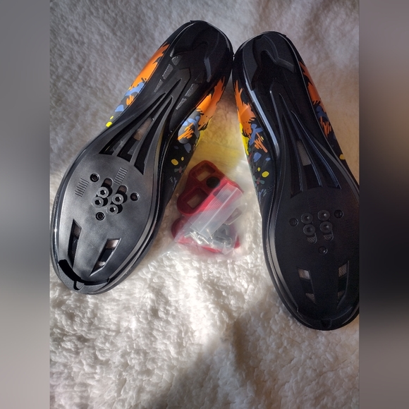 Bike Riding Shoes - Picture 2 of 4